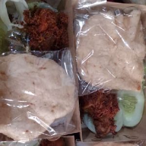 Nasi Lunchbox + Krupuk + Air Mineral