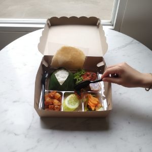 NASI KOTAK KOMPLIT CUMA 15RB! AYAM BAKAR + CAPCAY + SAMBEL GORENG KENTANG, BENERAN HEMAT BANGET! 🍱💰